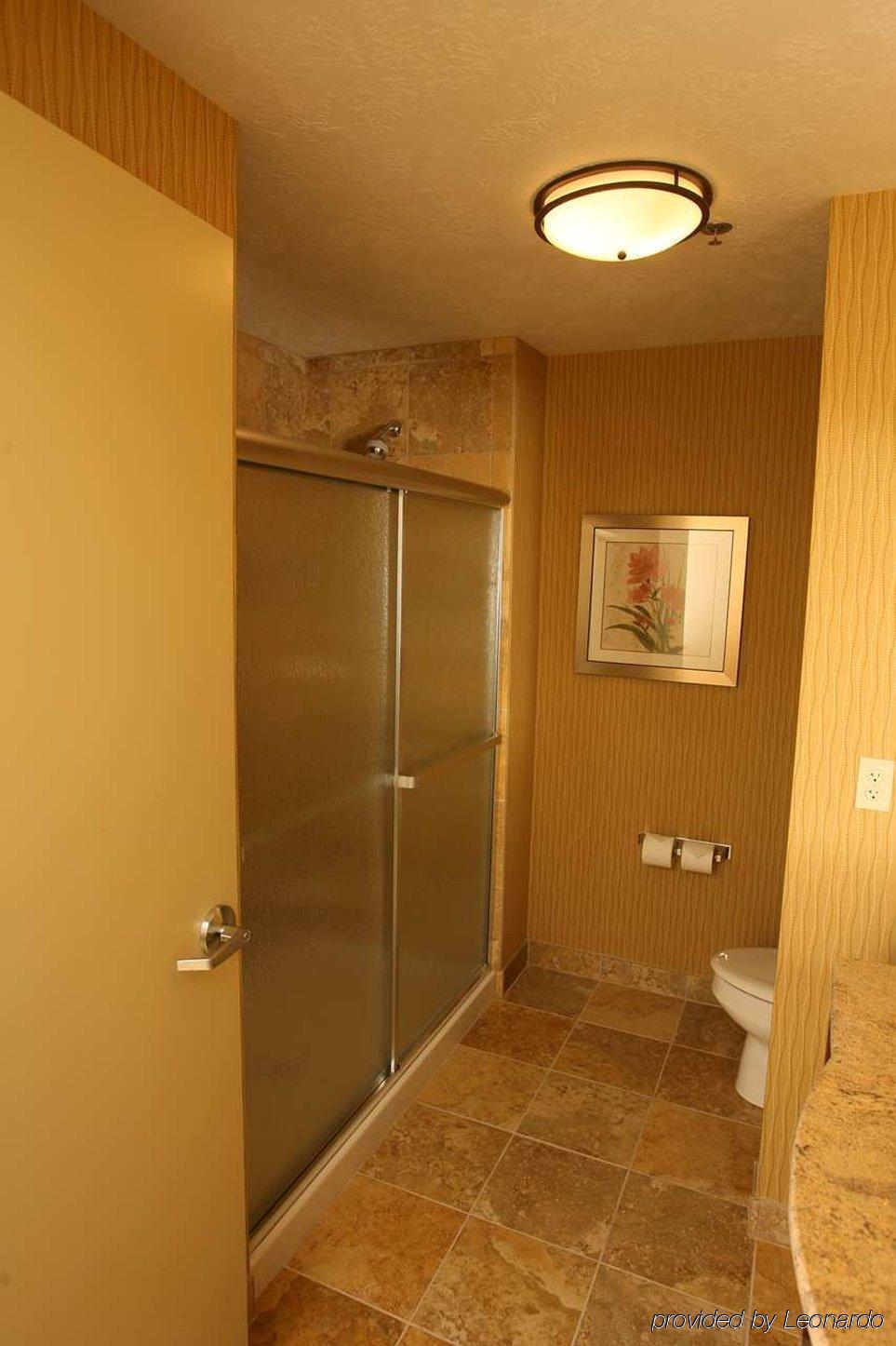 Hampton Inn & Suites Fargo Medical Center Room photo